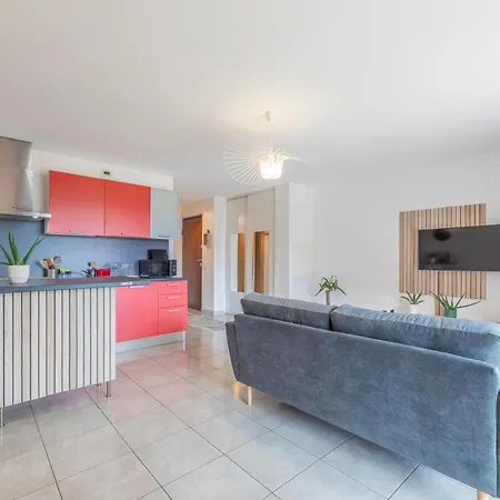 Cosy Et Spacieux Avec Jardin Et Parking شقة *