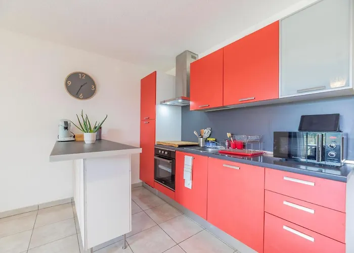 Cosy Et Spacieux Avec Jardin Et Parking Appartement *